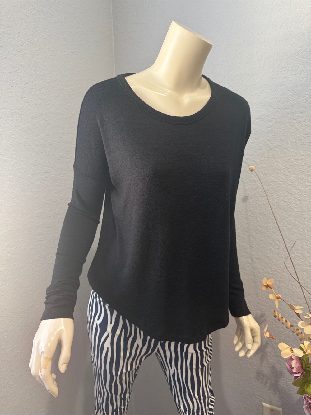 rag & bone Women's Black Long-Sleeve Knit Top